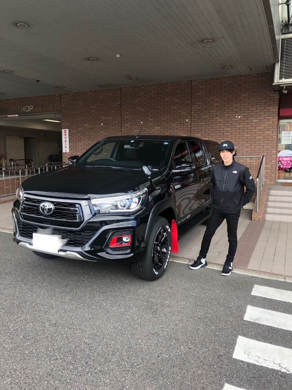 Hilux 特別仕様車 Z Black Rally Edition 納車させて頂きました