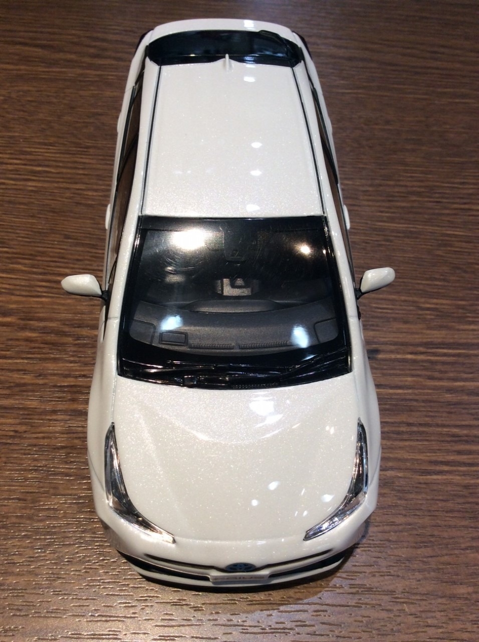 トヨタC-HR 070 070ホワイトパール フロント用 カラードナンバーベース 677